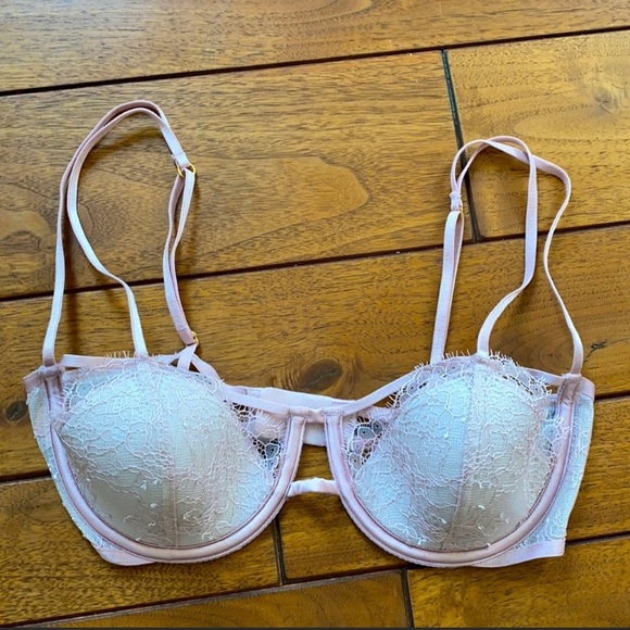 ❗️FLASH SALE❗️NWT Victoria’s Secret Very Sexy Balconet Size 34C - Picture 5 of 9